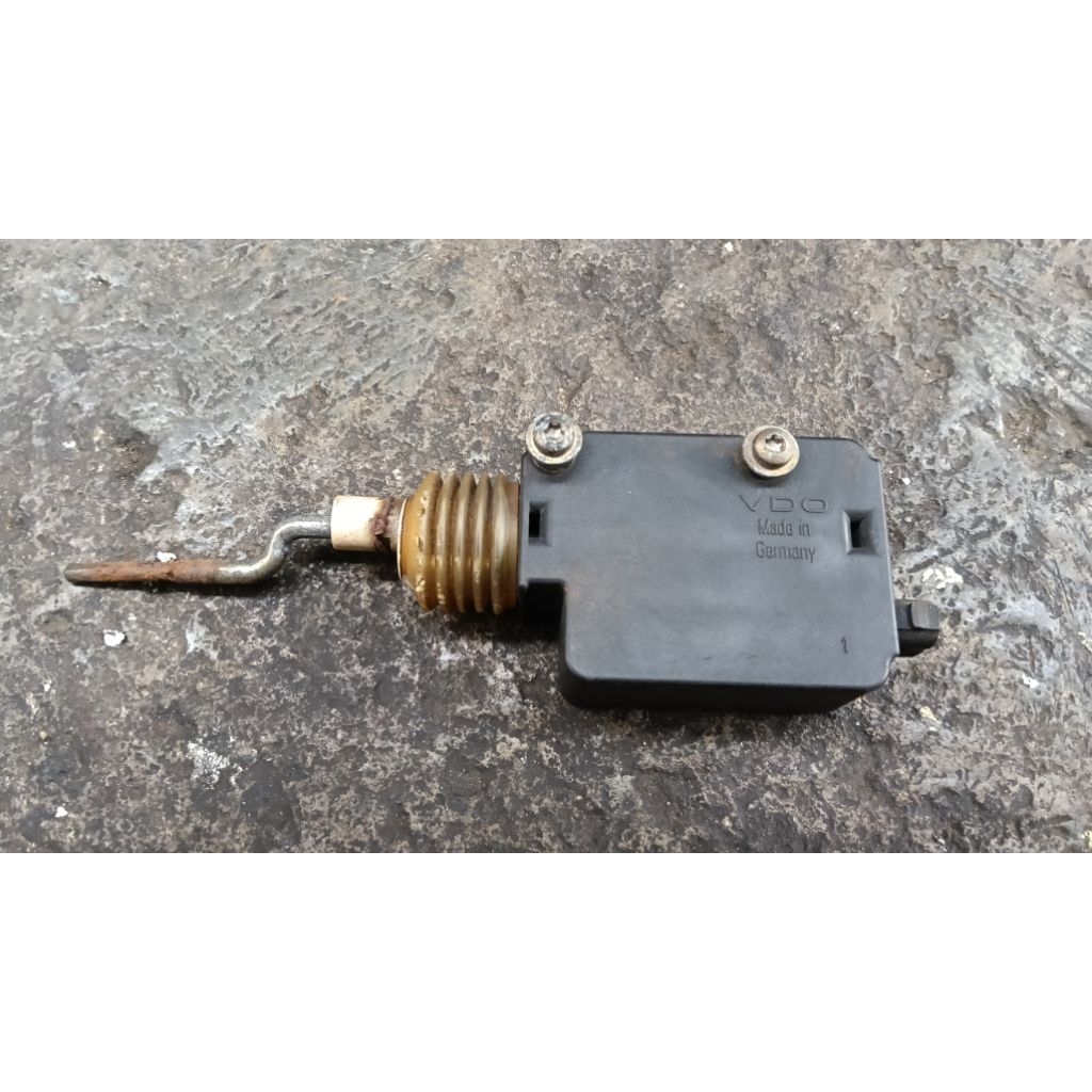 Actuator Pembuka Tutup Bensin BMW E36