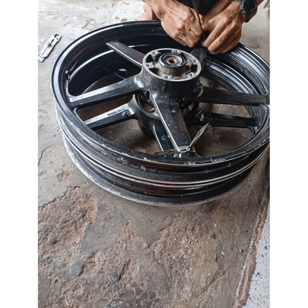 velg pelek ScorpioN Ring 18/18 1set ORIGINAL copotan