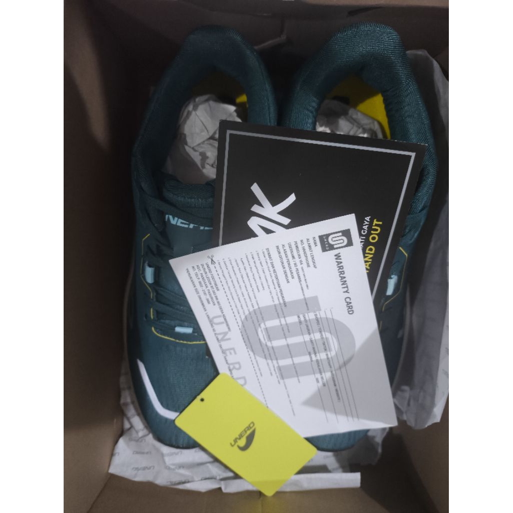 UNERD PERFORMANCE | SOMBRA | Sepatu