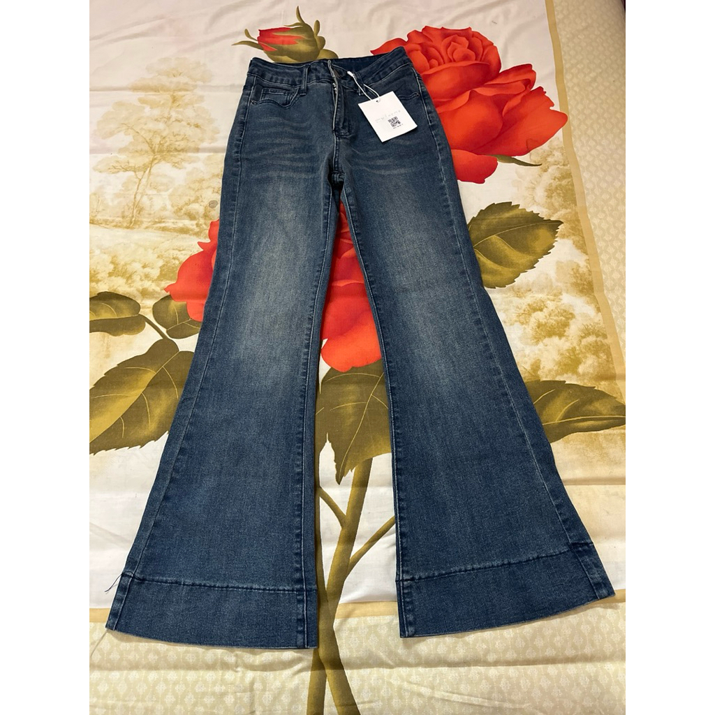 LULU JEANS CUTBRAY NEW PRELOVED UKURAN S