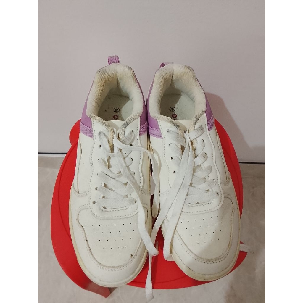 Airwalk sepatu olahraga putih wanita