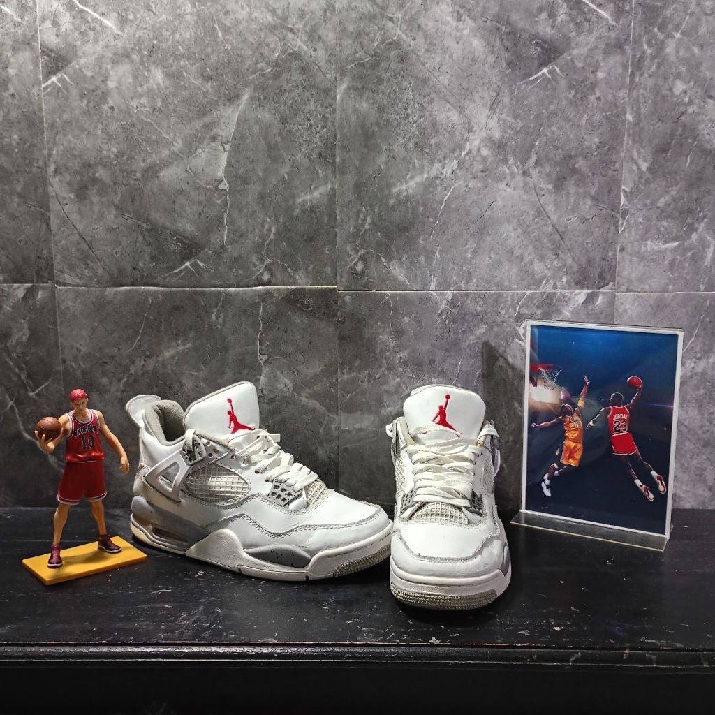 Nike Air Jordan 4 Retro White Oreo. ukuran 40 insol 25cm