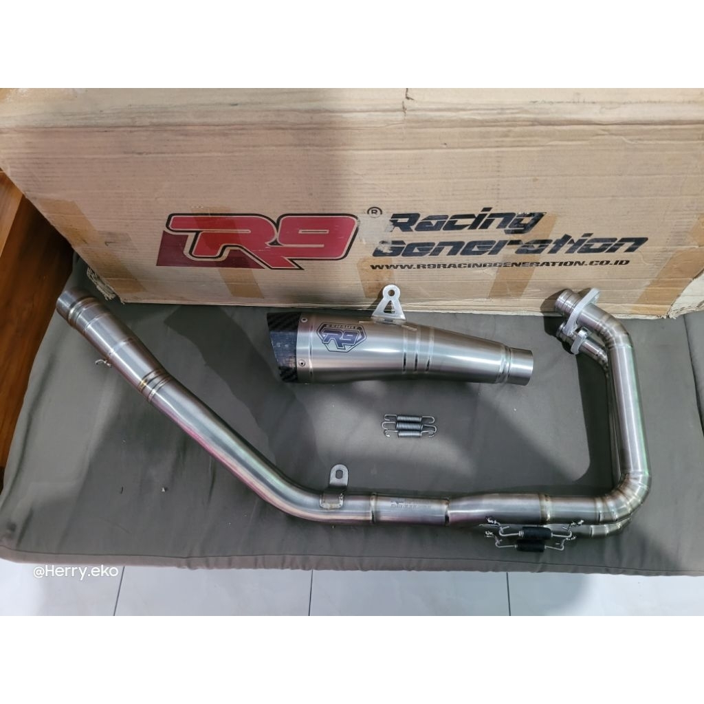 R9 H2 TITANIUM CBR250RR