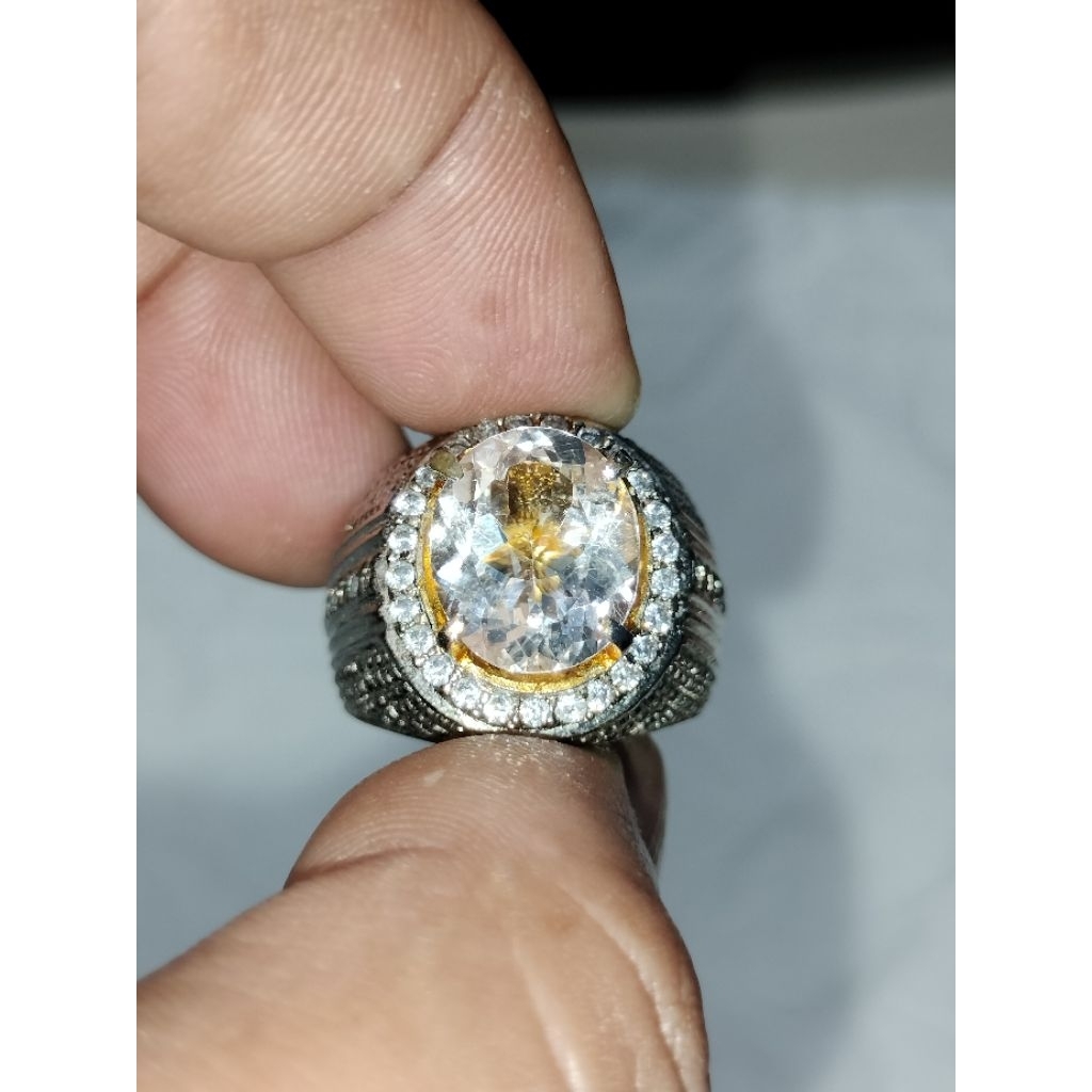 NATURAL WHITE TOPAZ