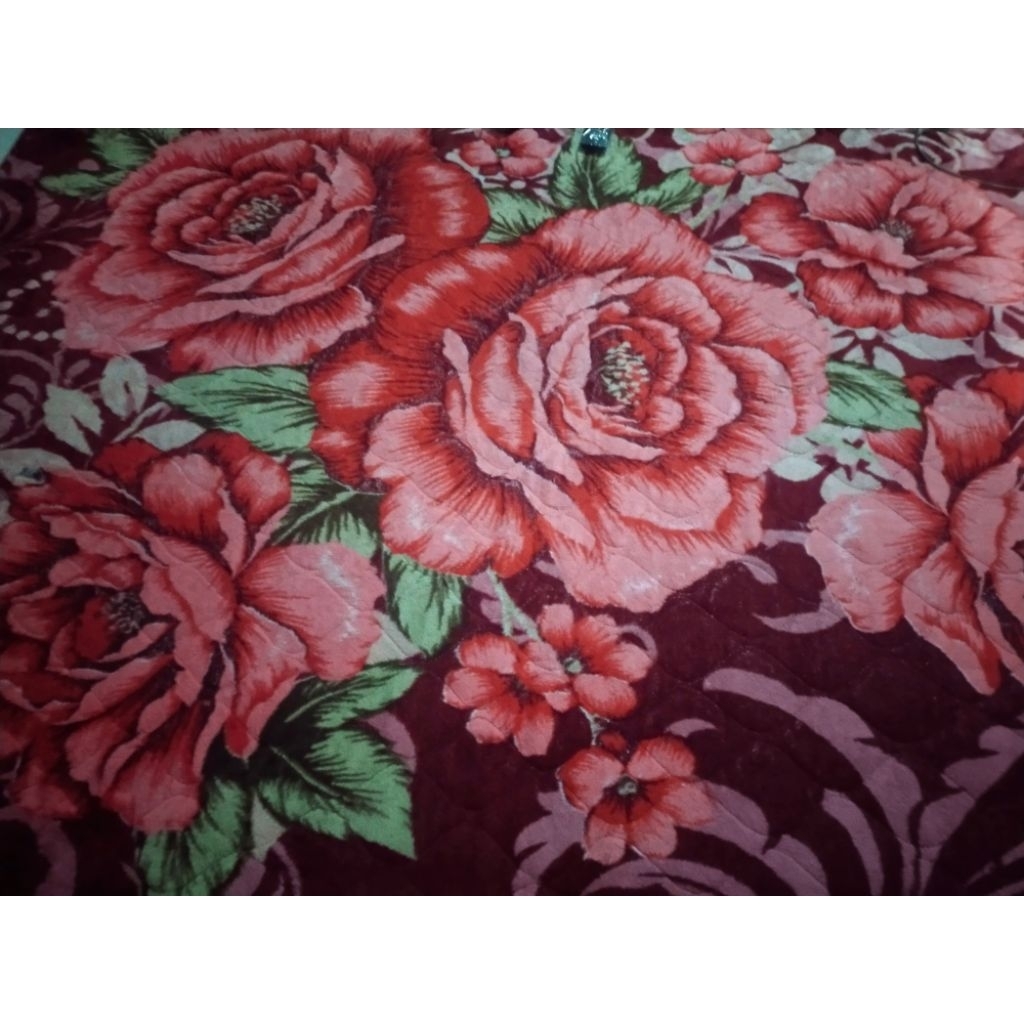 Preloved Karpet Motif Bunga