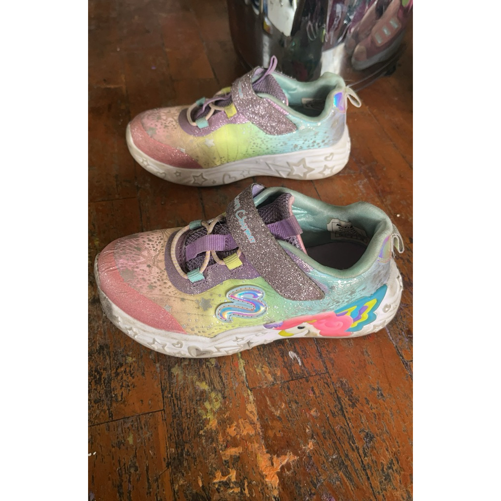 prelove Skechers sepatu anak size 26