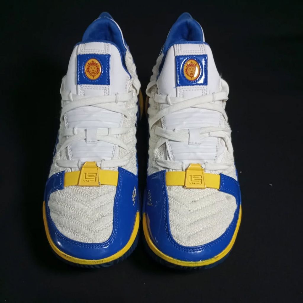 PRELOVED SEPATU BASKET LEBRON 16 SIZE 38 SECOND