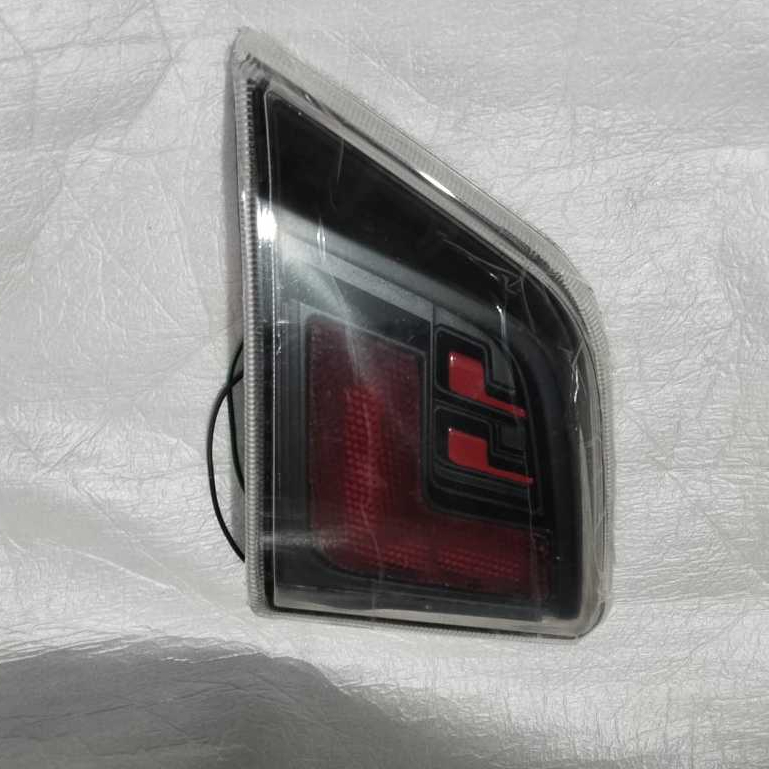 Reflektor Bagasi Agya Ayla 2017 Reflektor Pintu Belakang Kiri LH