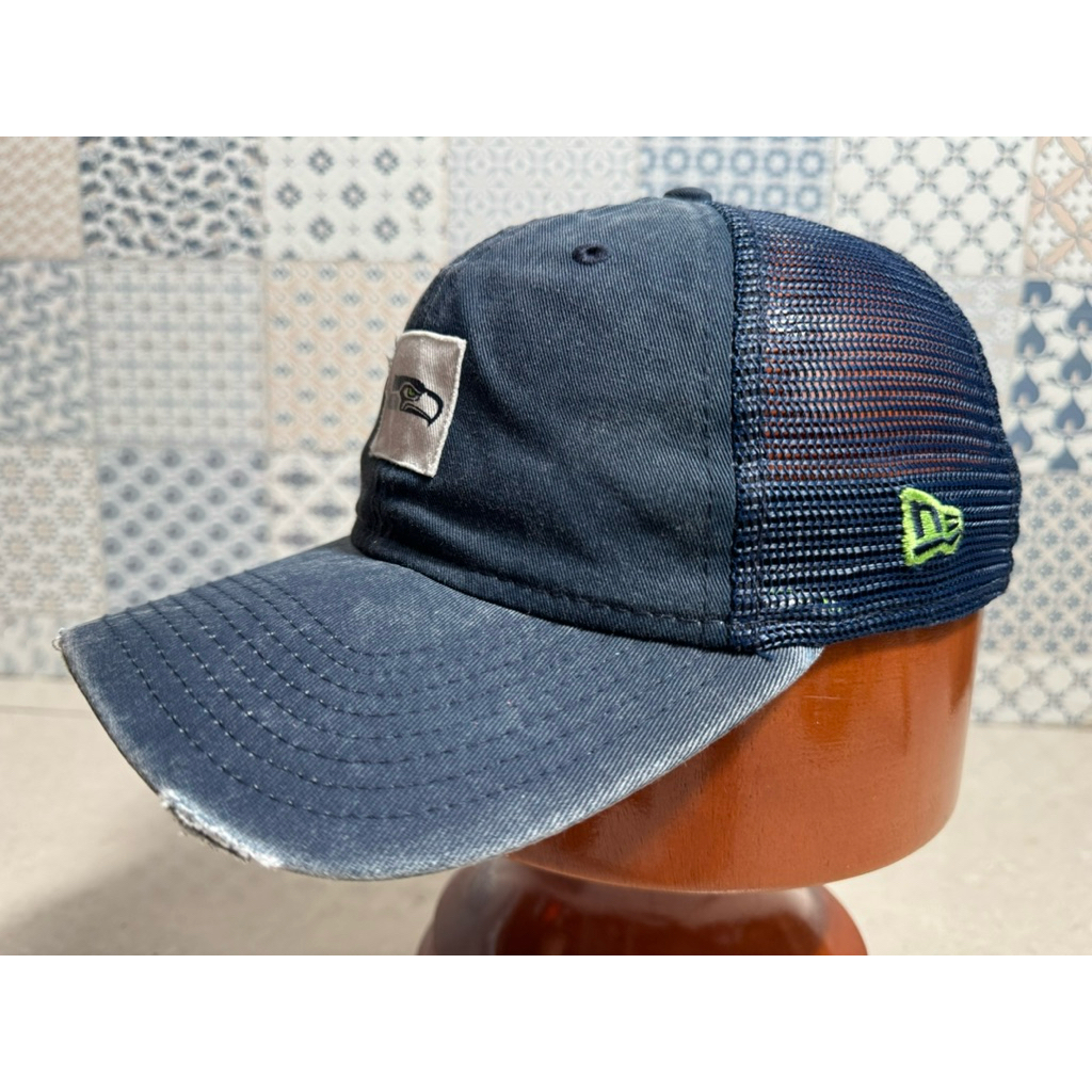 Topi Second Brand Branded Seattle Seahawks Vintage Trucker By New Era x NFL Original Full Tag Furing