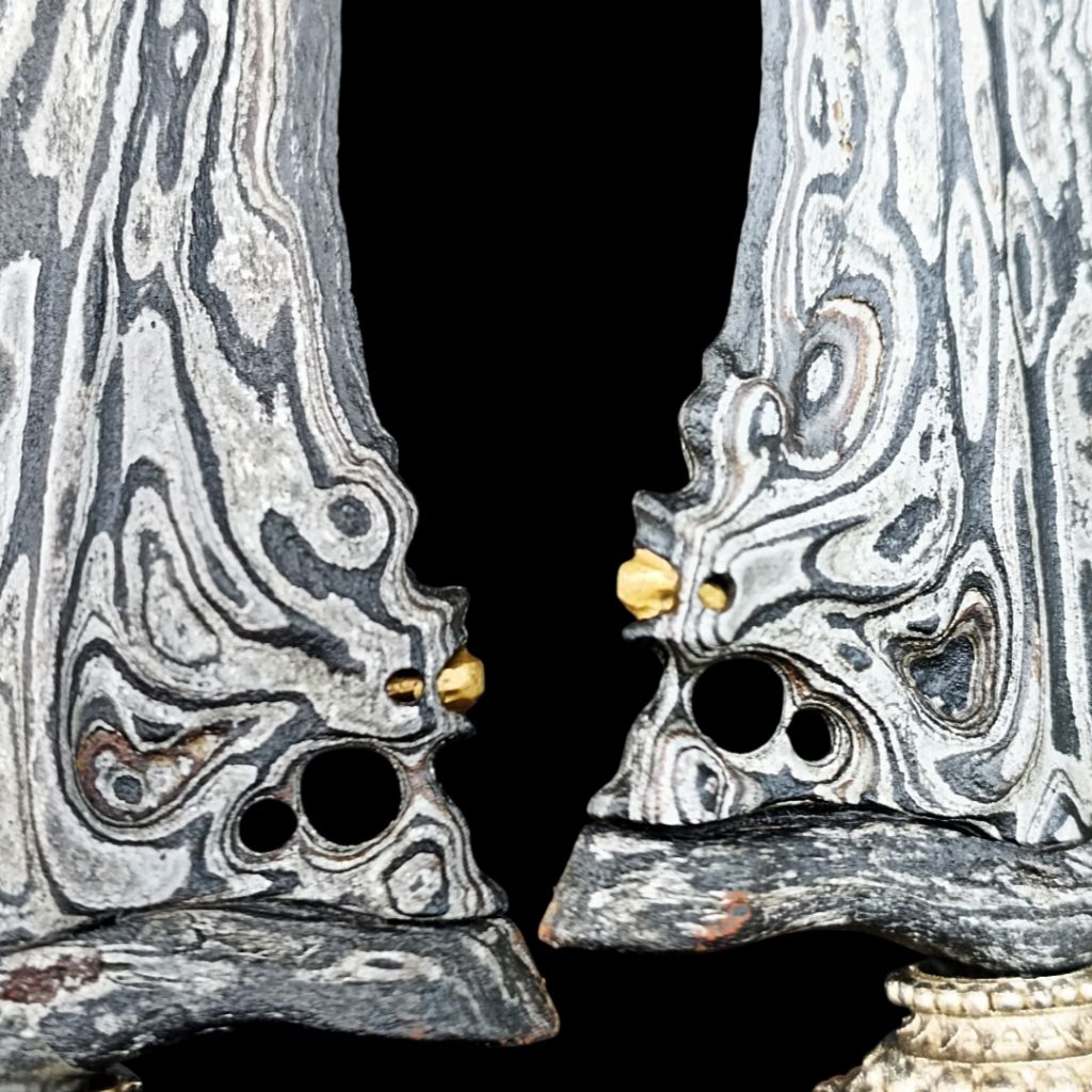 Keris Nogo Siluman / Naga Siluman Pamor Ngulit Semangka Tangguh Majapahit Original Sepuh