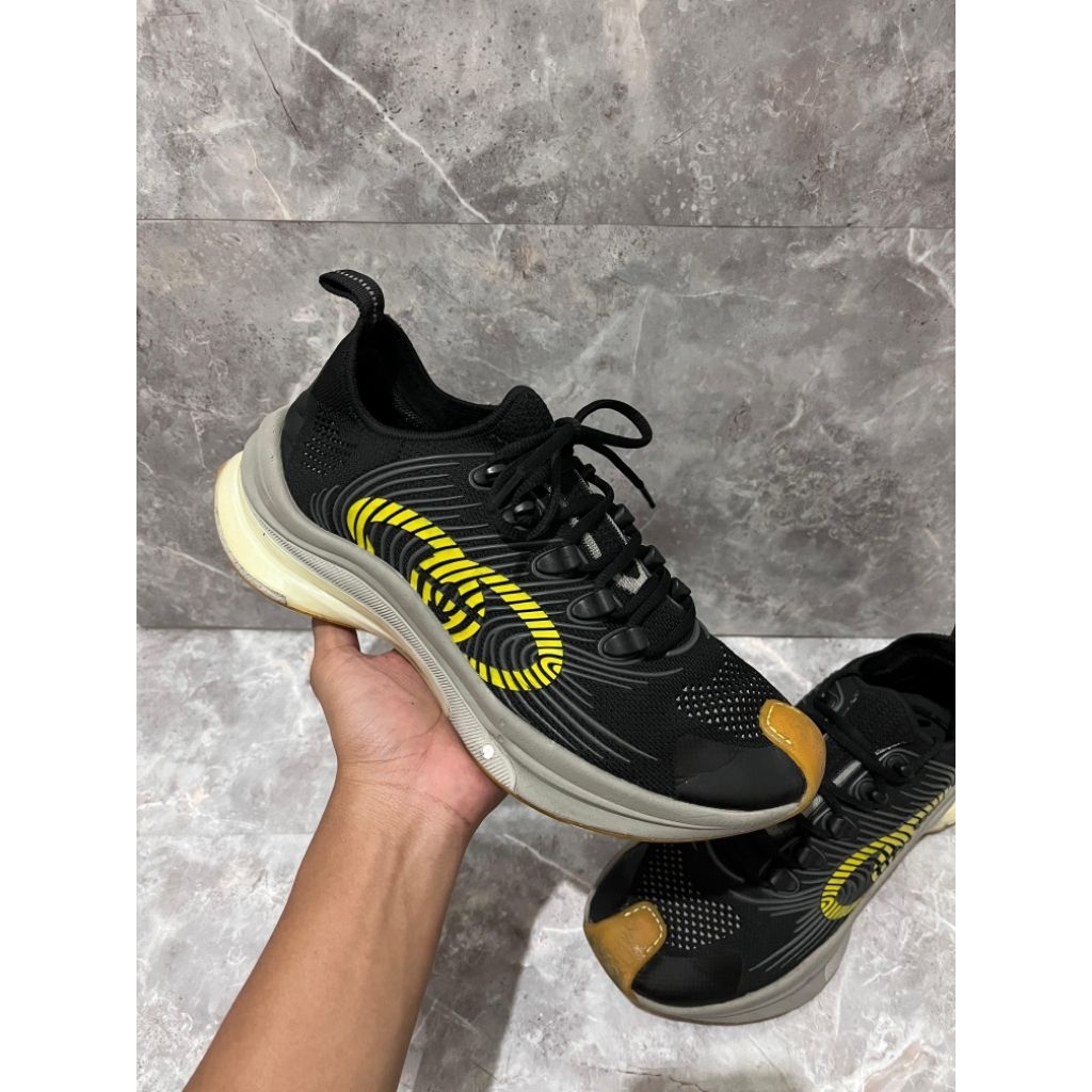 Sepatu GUCCI RUN ORI Sneakers Casual bekas second preloved