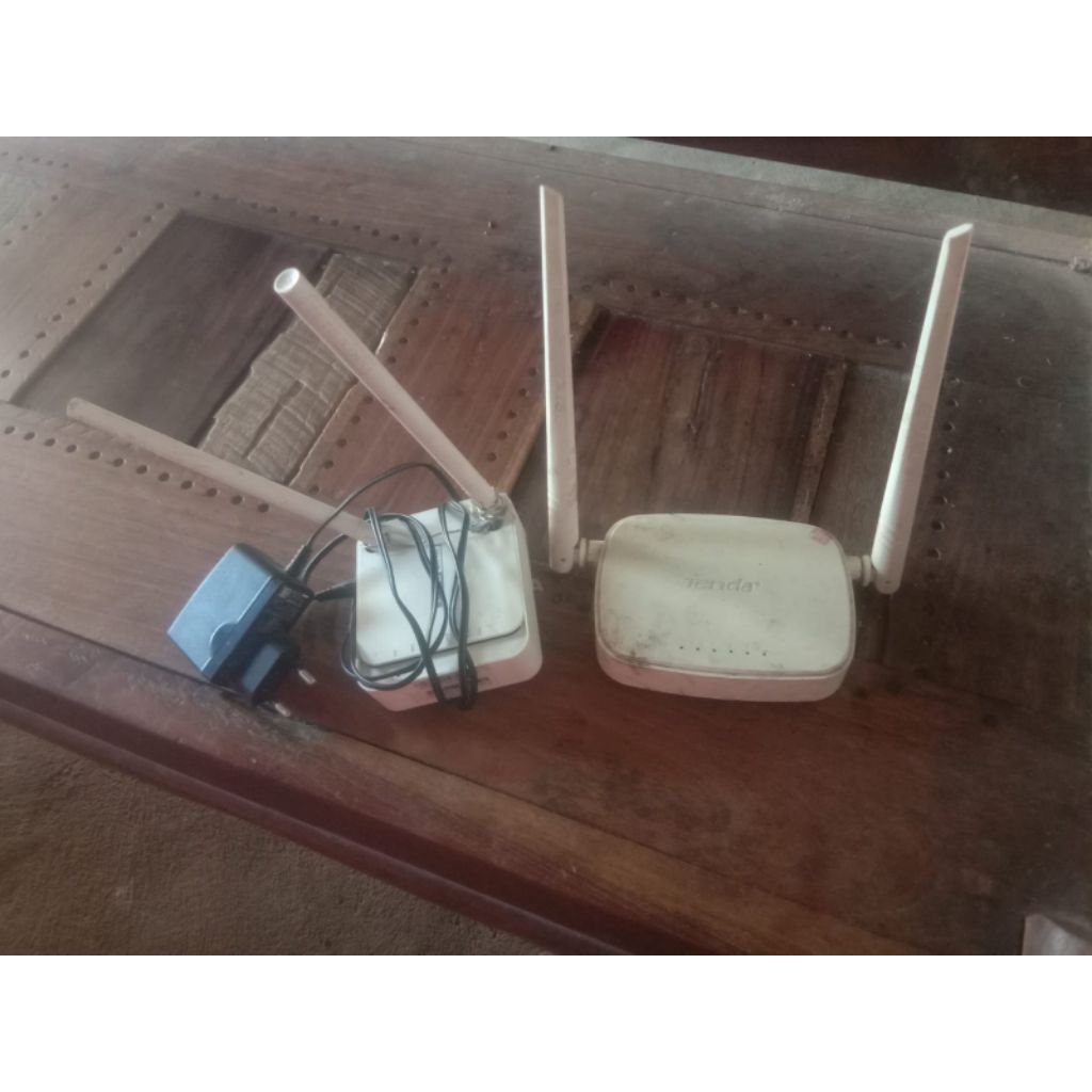 Router bekas Totolink n200e & Tenda n301 + kabel adaptor