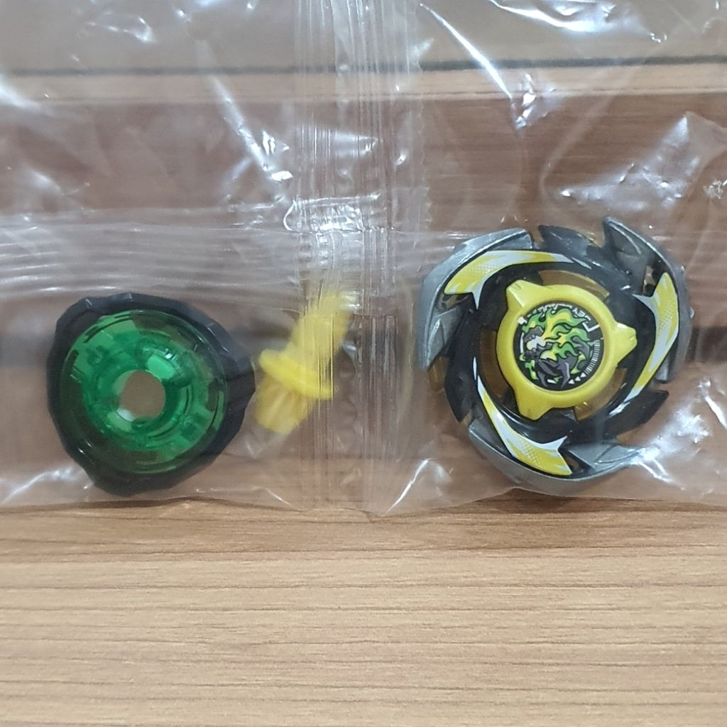 Beyblade X Ratchet 3-60 Set