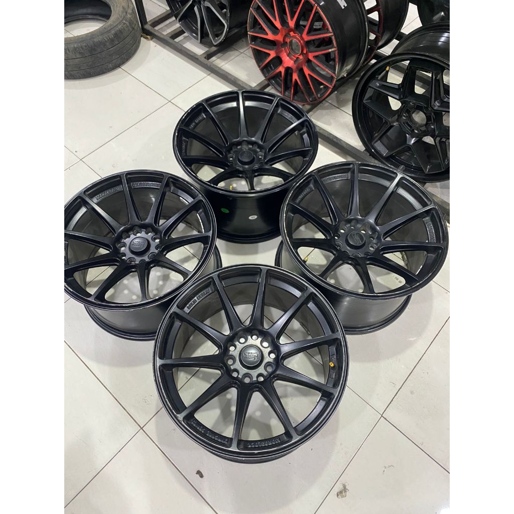VELG MOBIL BEKAS HSR SHINJUKU RING 18 PCD 5X114,3/120 LEBAR 9,5/10,5 ET 20/15