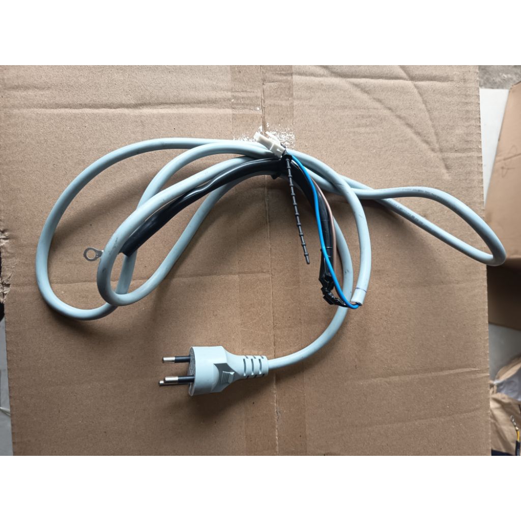 Kabel colokan  mesin cuci multifungsi / kabel buntung kulkas SNI