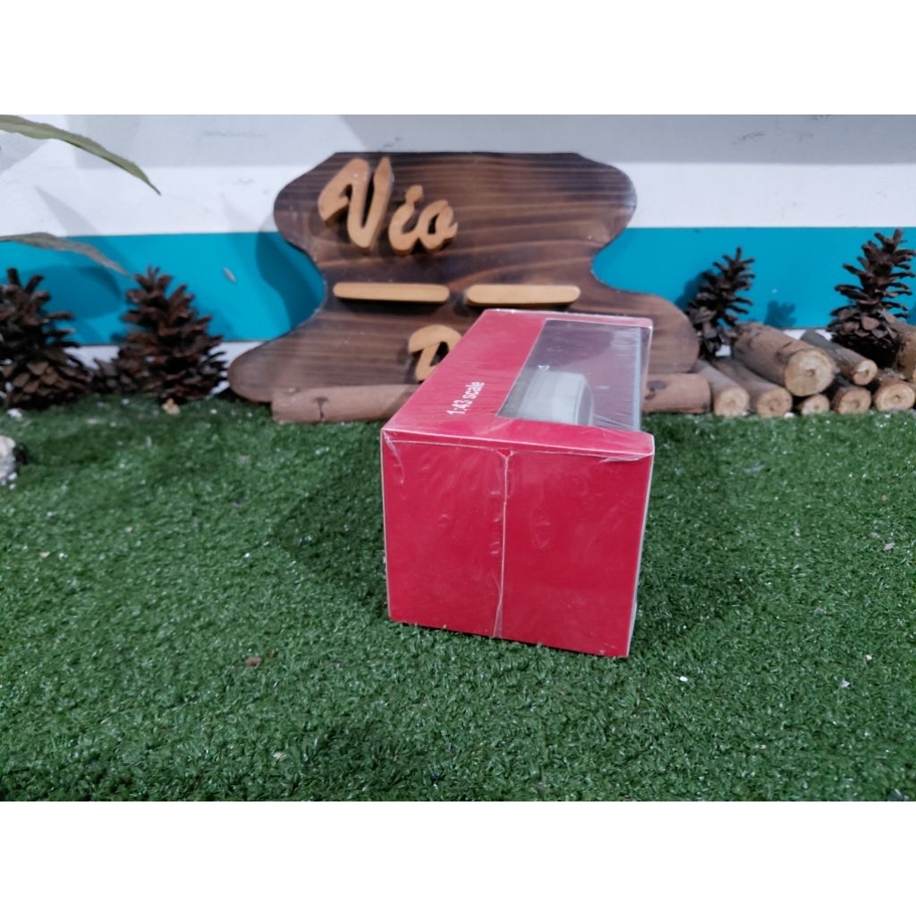 Diecast Miniatur Toyota Avanza Veloz skala 1:43