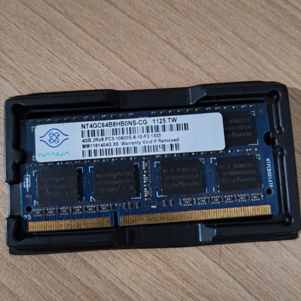 RAM Memory SODIMM Laptop 4GB DDR3 2Rx8 PC3 10600s 1333MhzCocok untuk Laptop dengan Intel Generasi 2 