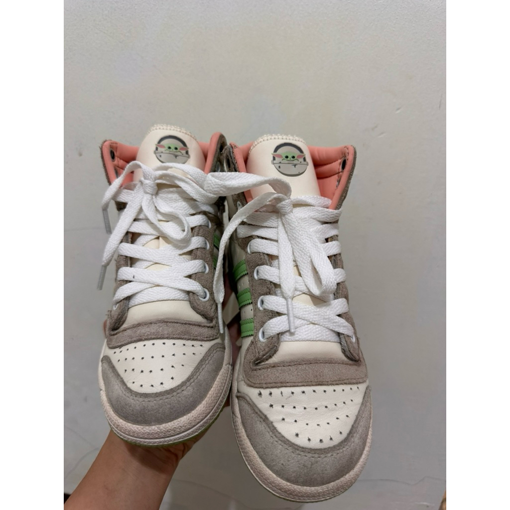 Sepatu Anak Adidas Kids Star Wars x Top Ten High Little Kid "The Child" sneaker Size 31.5 Insole 19.