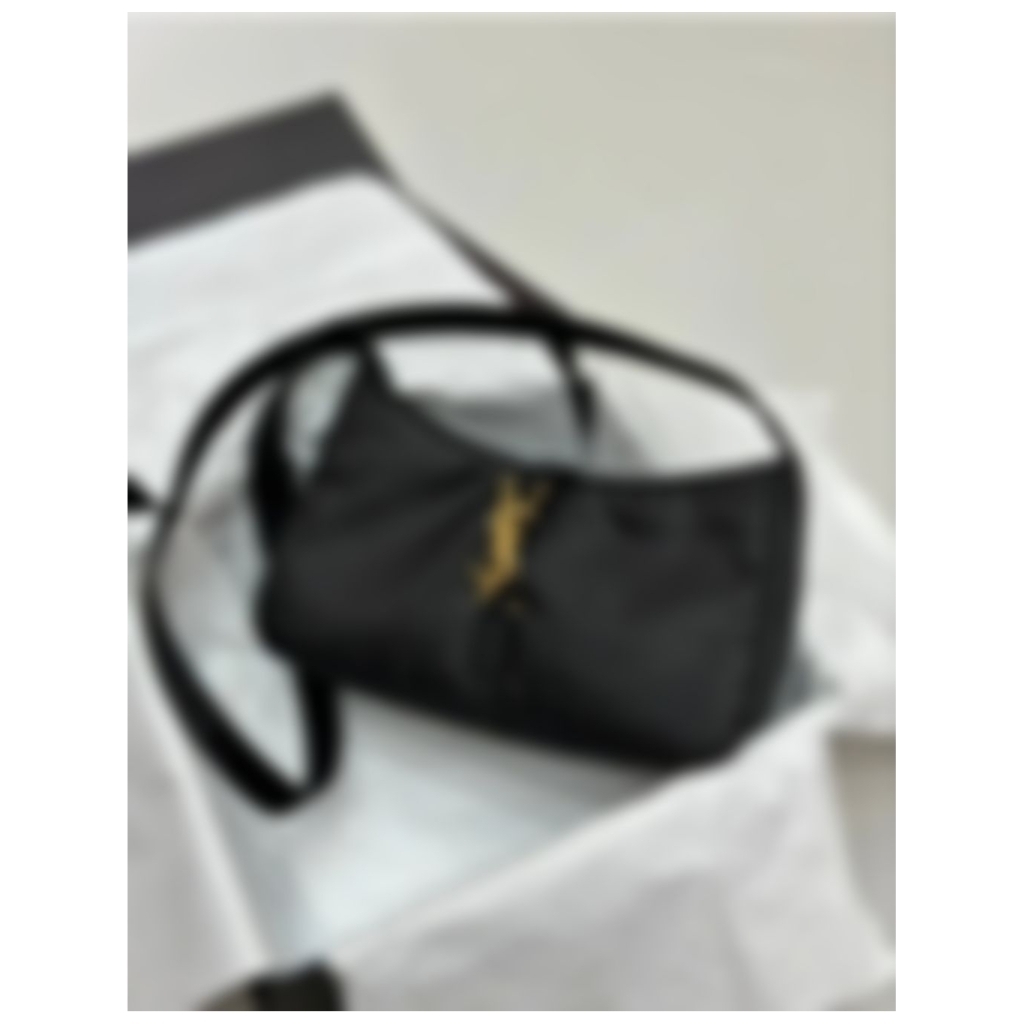 Tas Selempang Wanita Le 5 A 7 Nylon Black Ghw