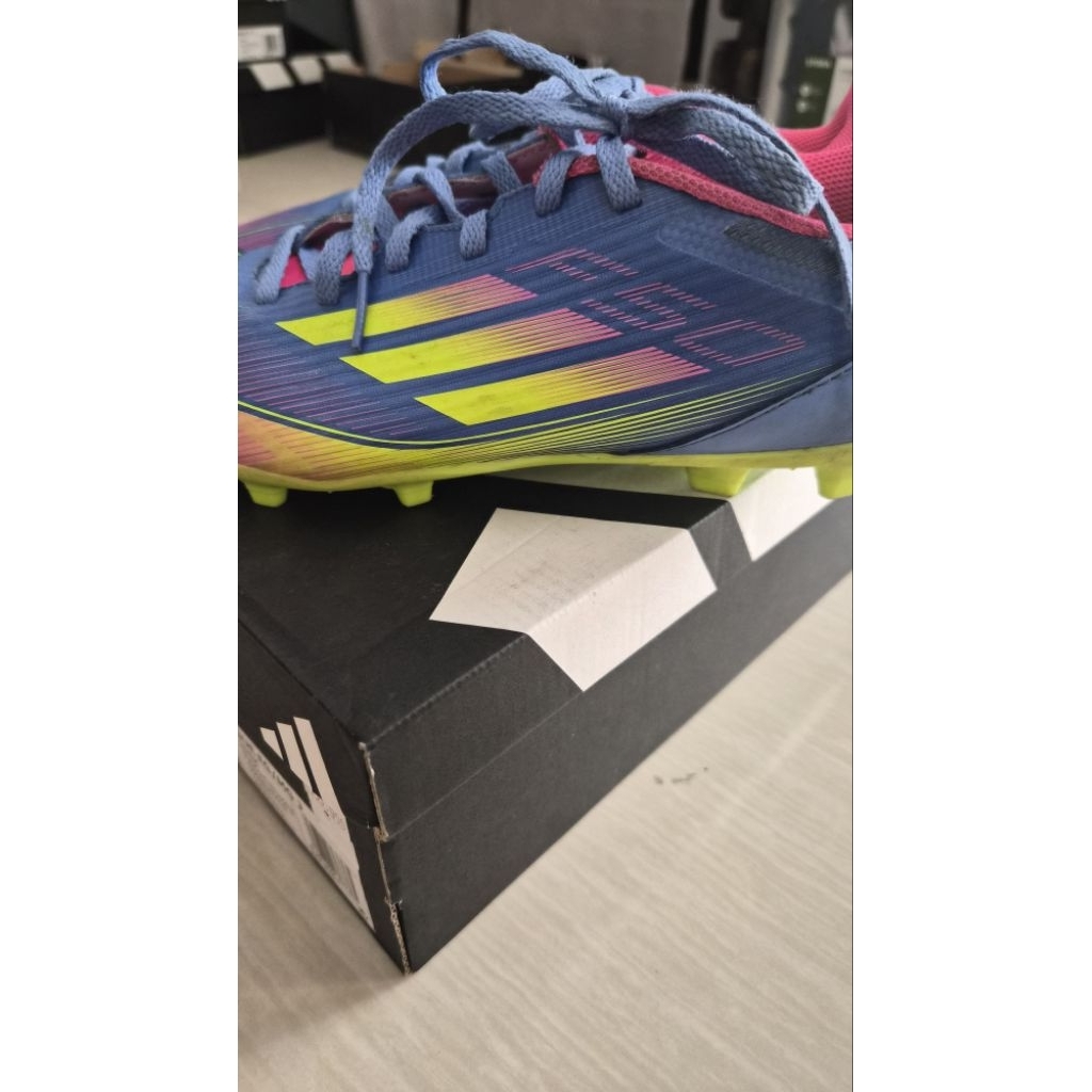 Adidas sepatu bola F50 League
