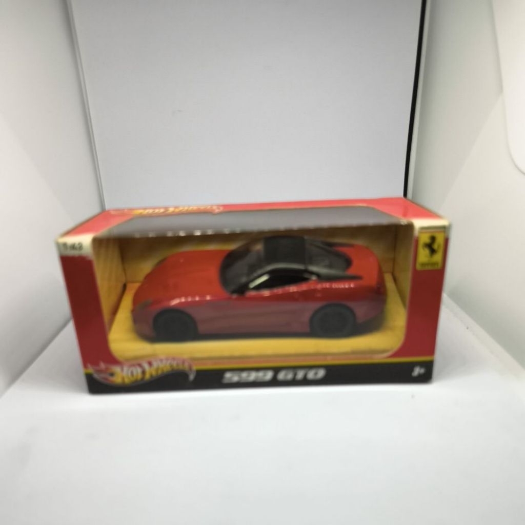 hotwheels Ferrari 599 gto skala 43