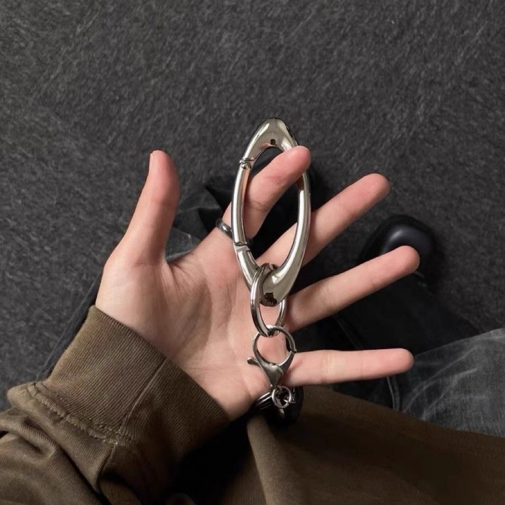 Oakley Essential Icon Carabiner Not for Climbing Baggy Y2K Gunmetal Small Ellipse Vintage Keychain G