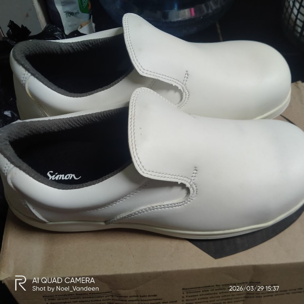 sepatu safety Simon size 43