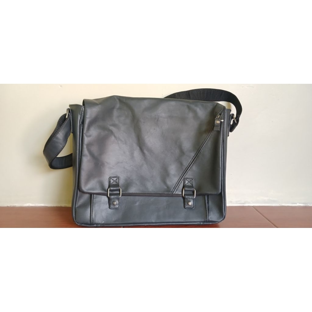 Tas Kulit Slempang Kerja Santai Second
