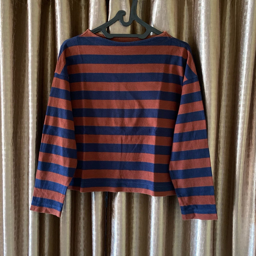 [PRELOVED] Kaos Stripe Uniqlo size M