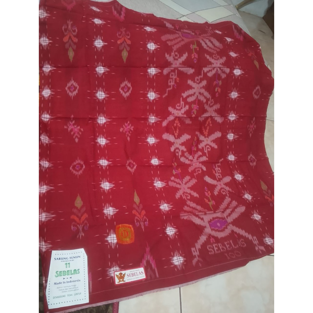 Barang langka Sarung Tenunan merk Sebelas bahan mesres sudah jahit tengah