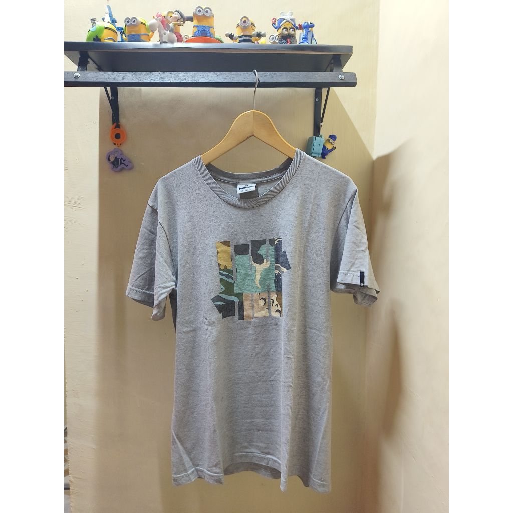 kaos brand undefeated streetwear original