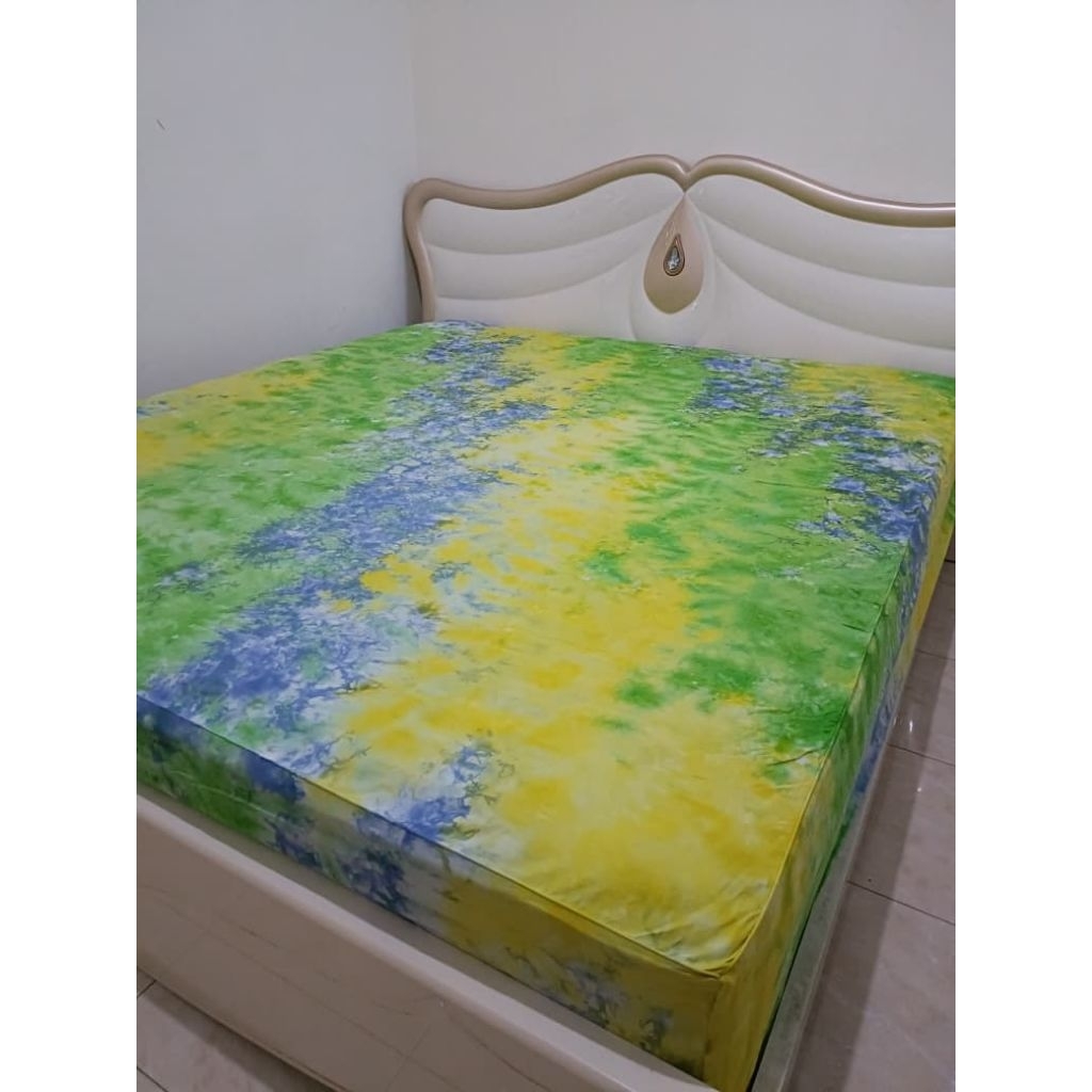 Sprei Bali  Premium Smoke  Tye Die Tinggi 30 cm Bahan Katun Tebal Tanpa Sambungan 180x200 cm