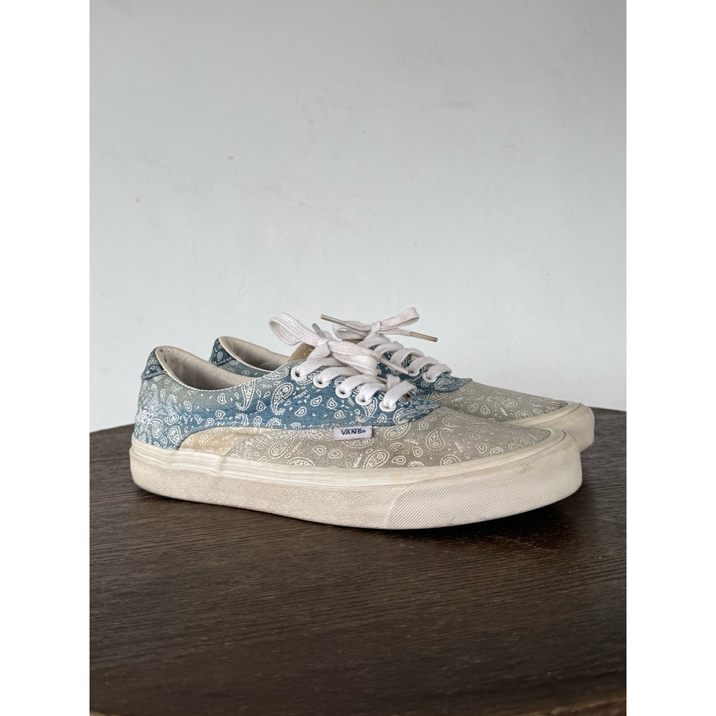 SEPATU VANS Era “Bandana / Paisley Patchwork” size 43