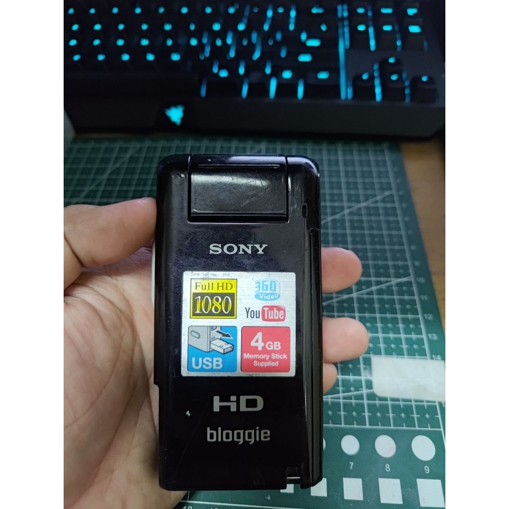 sony bloggie camera pocket not cybershot handycam