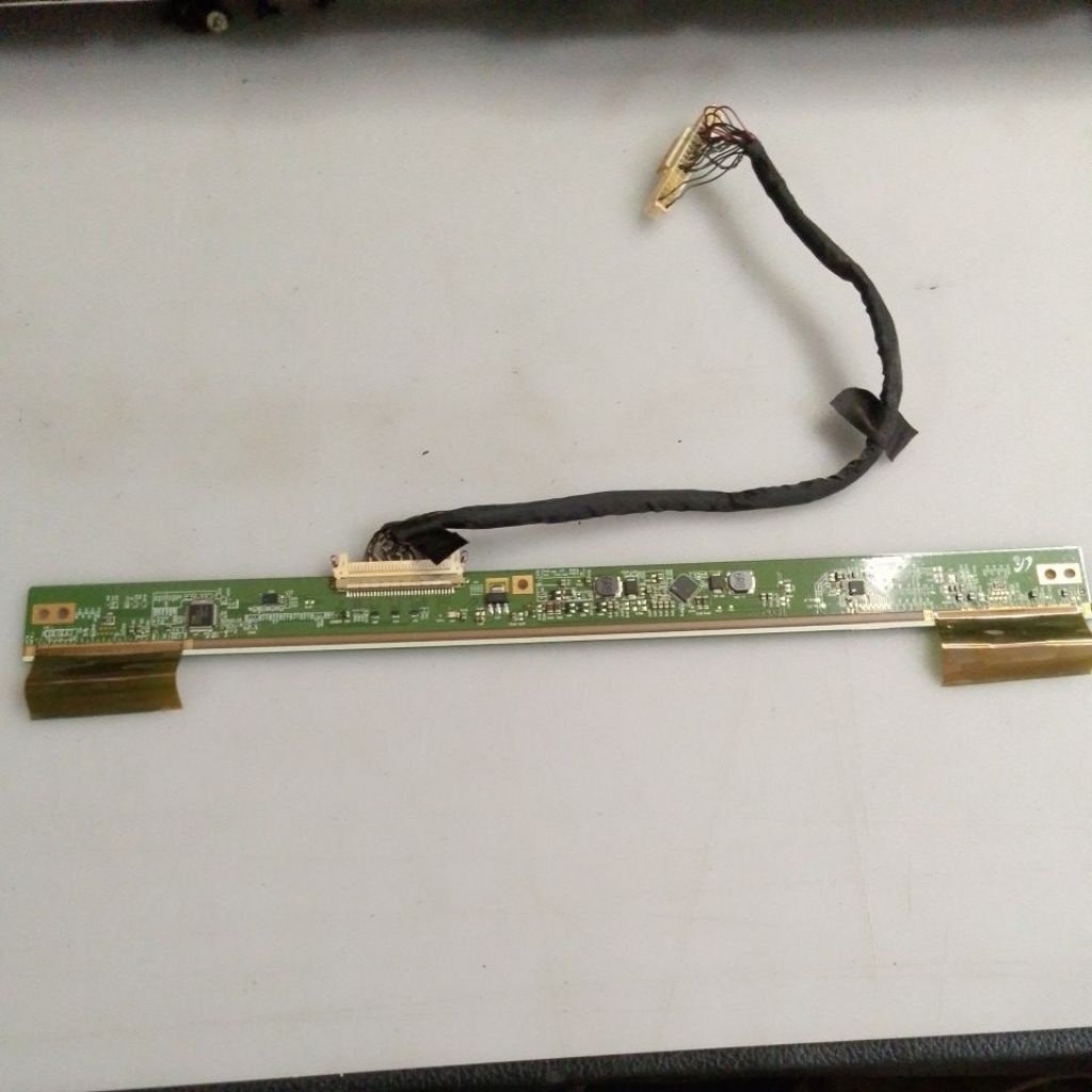 T CON BEKAS COPOTAN TV SANYO 24LE24S8000 BUAT BAHAN ATAU KANIBALAN