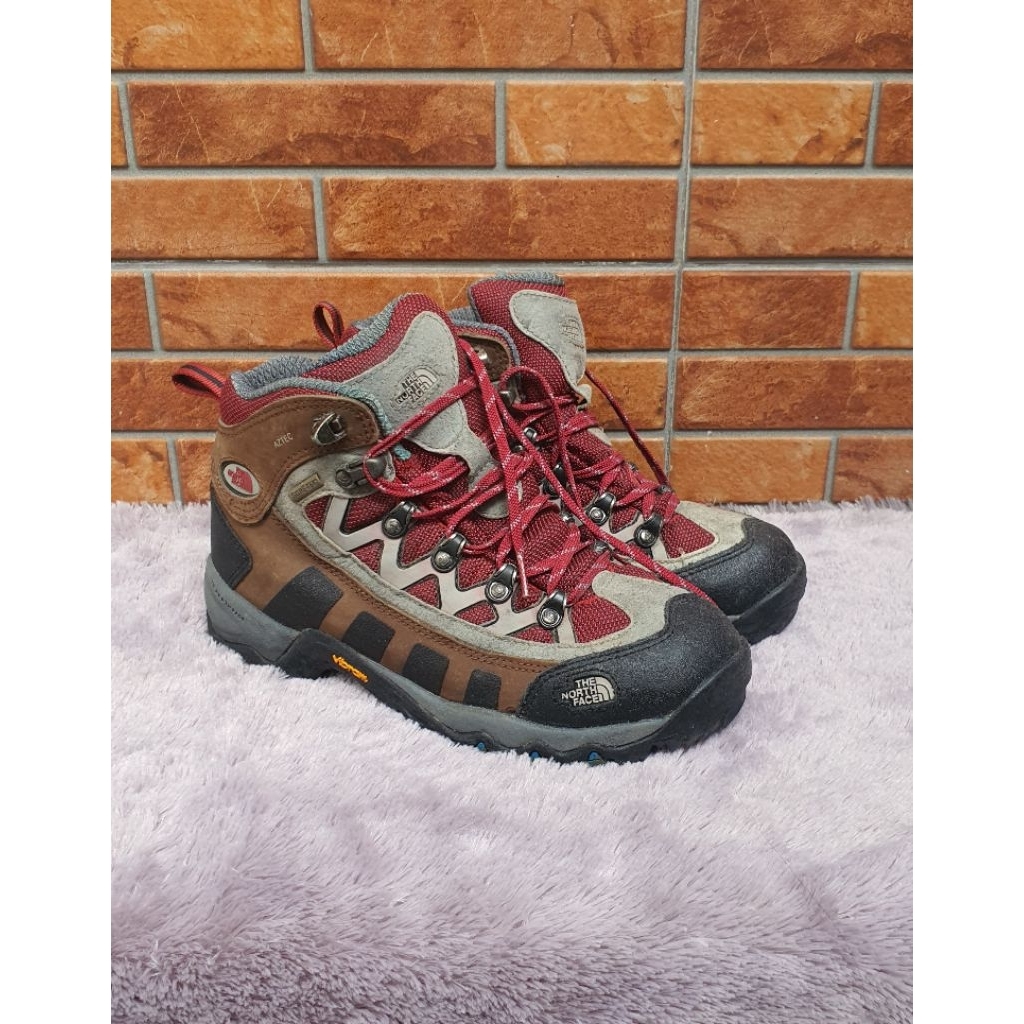 TNF Sepatu Hiking Size 39 Second Ori