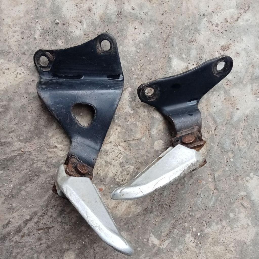 Footstep belakang Yamaha Mio ori