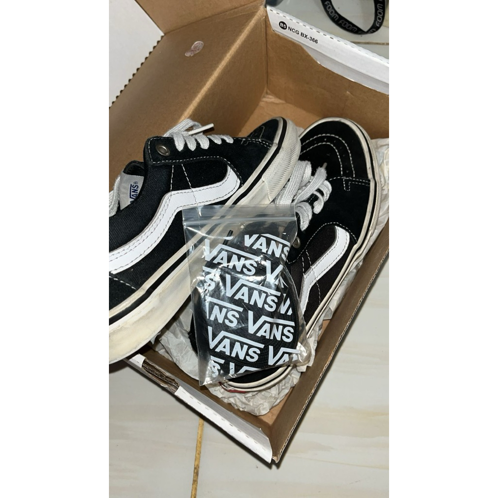 vans skate sk8 low black white
