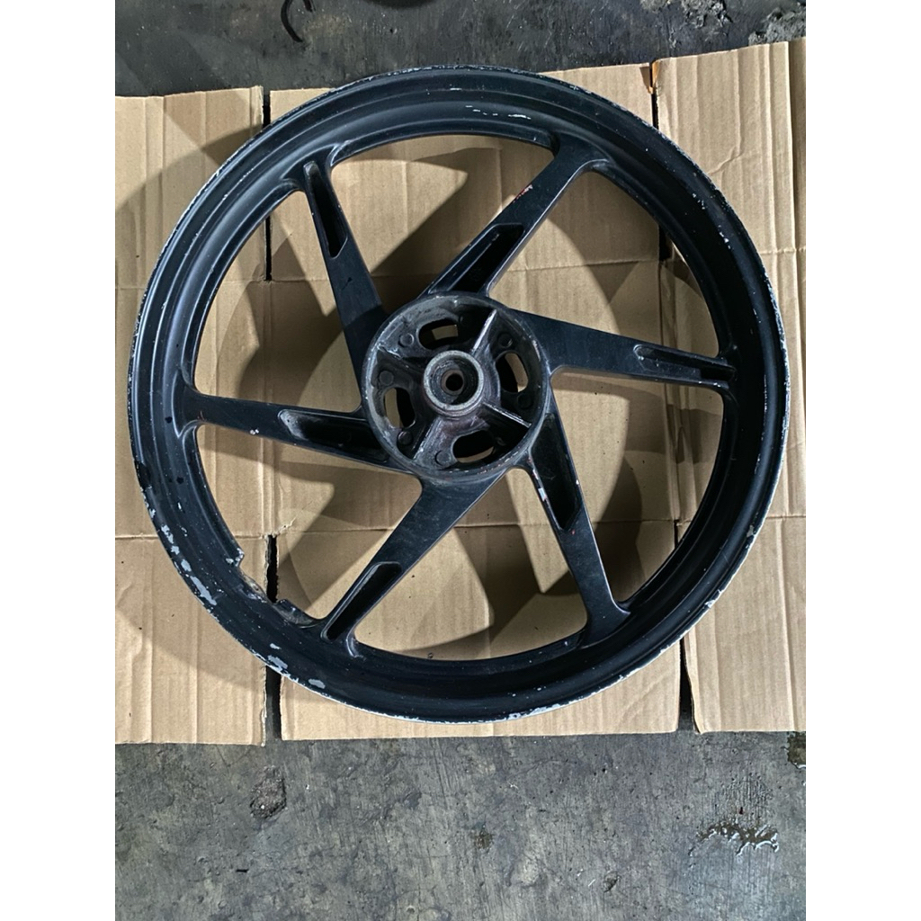 Velg pelek belakang variasi model ori palang 6 doble disk pnp satria 2tak lumba hiu satria fu