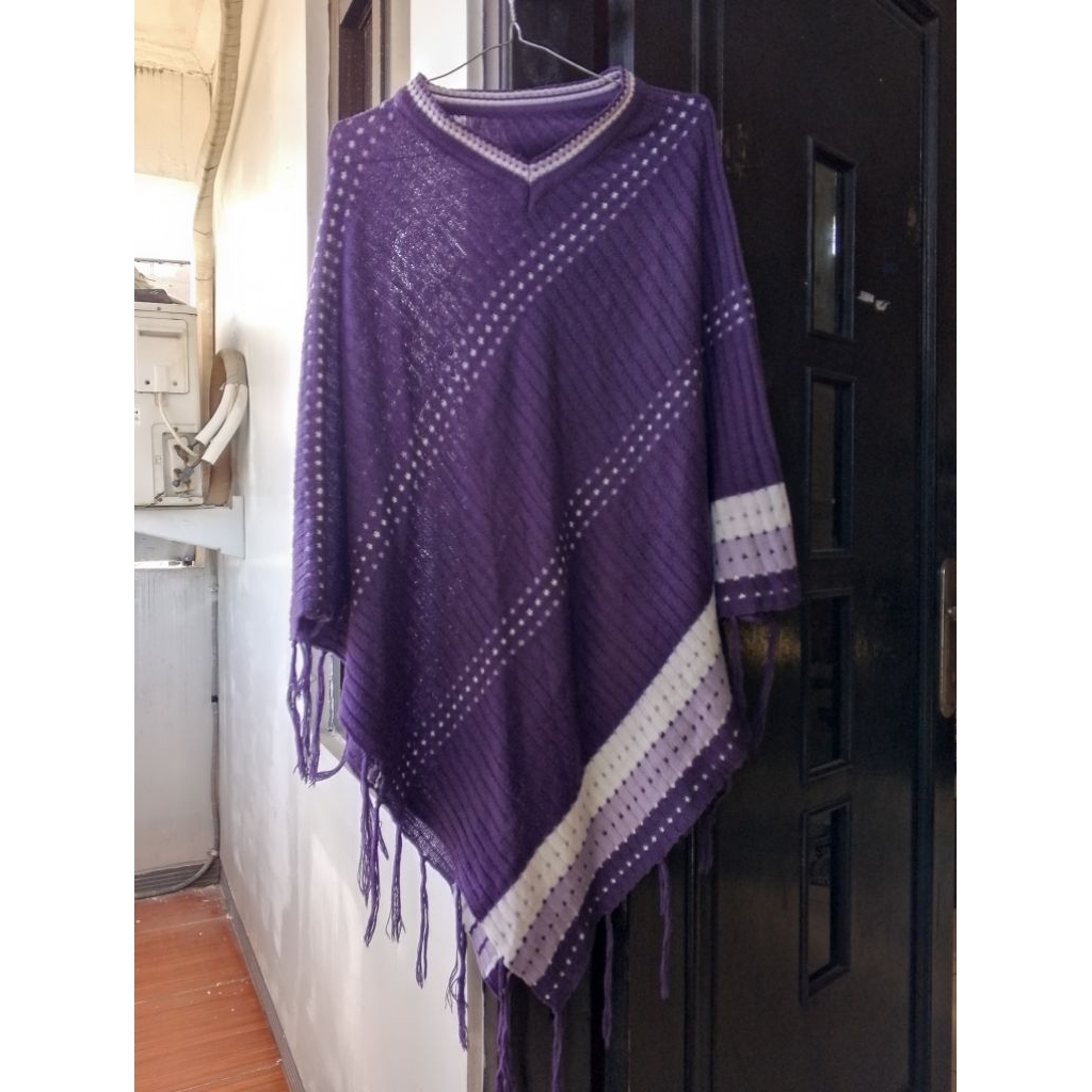 Poncho Rajut Wanita Ungu – Knit Sweater Asimetris Free Size