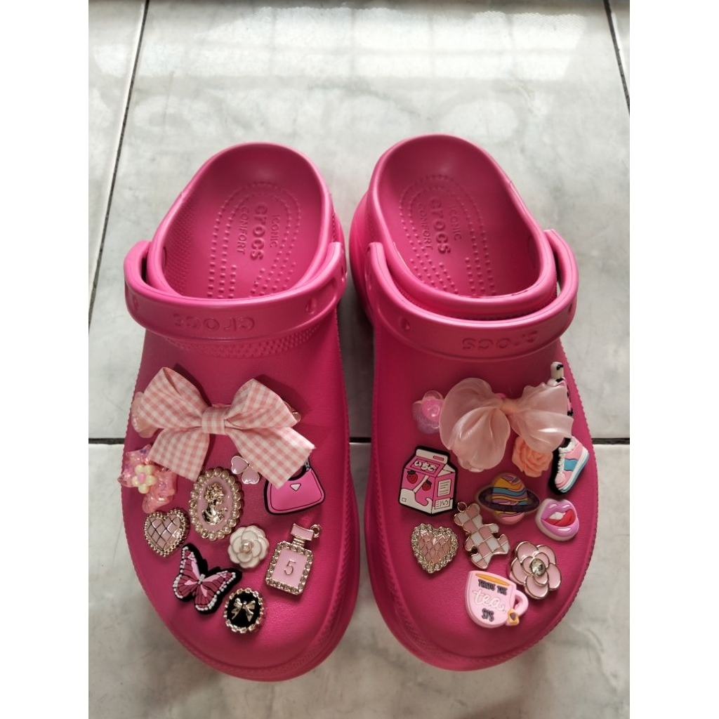 preloved Crocs bae clog dragon fruit W10 pink fuschia size 41 no jibbitz
