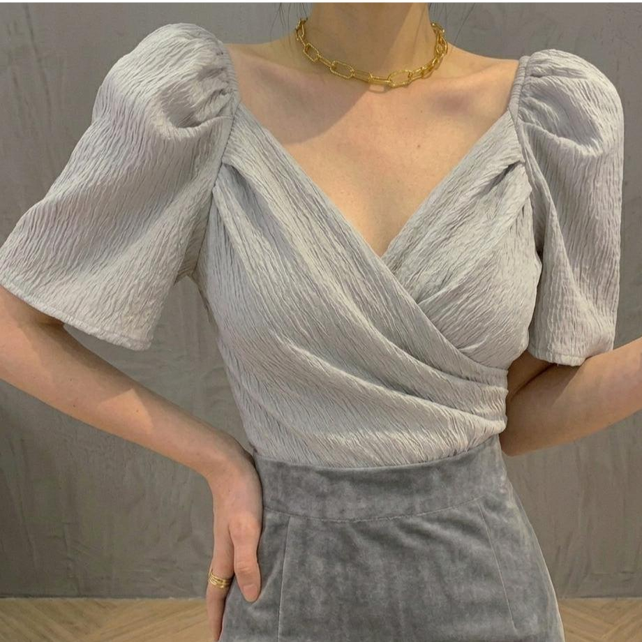 IOS SHOP JODIE BLOUSE CROP TOP CREPE WANITA KOREAN STYLE  KEKINIAN