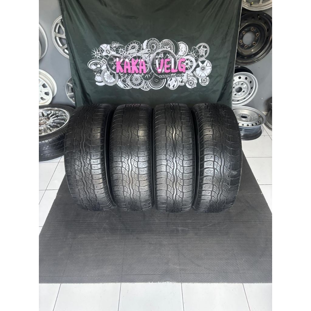 Ban copotan Bridgestone DUELER HT 687 235 60 R16