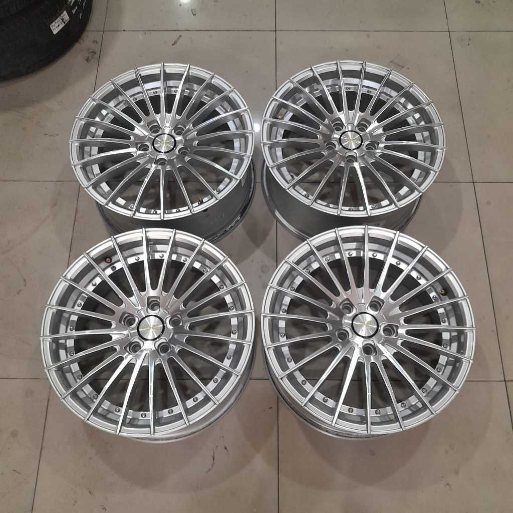 Velg Mobil Bekas Racing HSR Tandam Ring 18 Lebar 8,5 Et