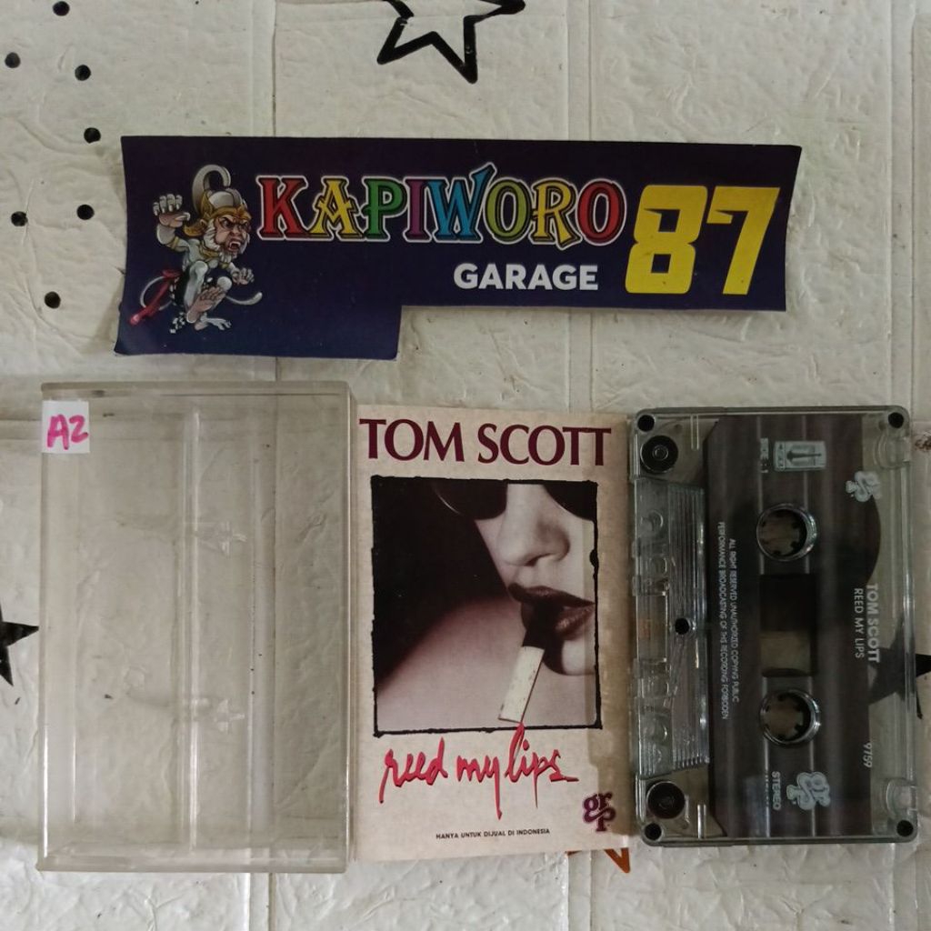 KASET PITA,,,,TOM SCOTT REED MY LIPS