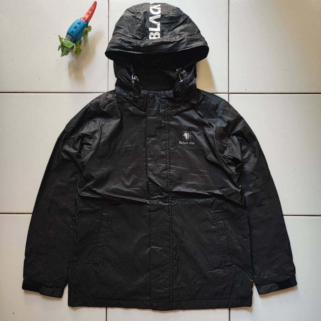 Jaket Outdoor Anak Laki-laki Perempuan BY BLACK YAK Full Black Original 100% Second Preloved Branded