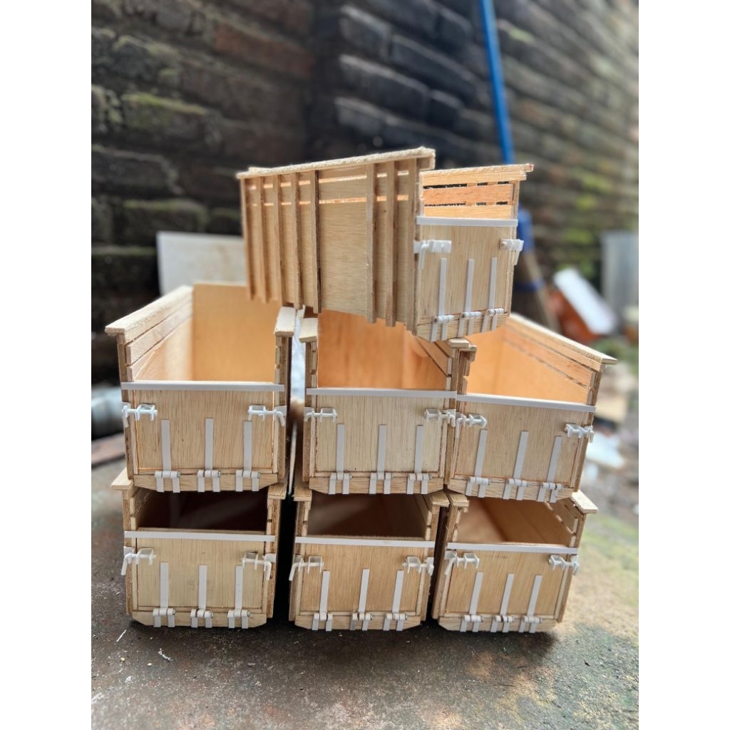 Bak Cabe Miniatur Truk Plastik mentahan