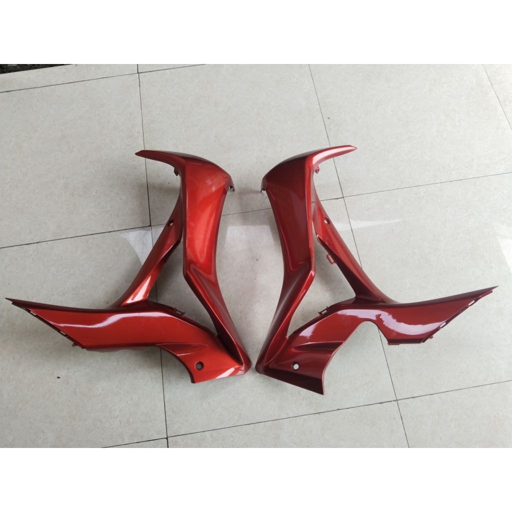 sayap samping kanan kiri honda supra x 125 helm in original ( seken )
