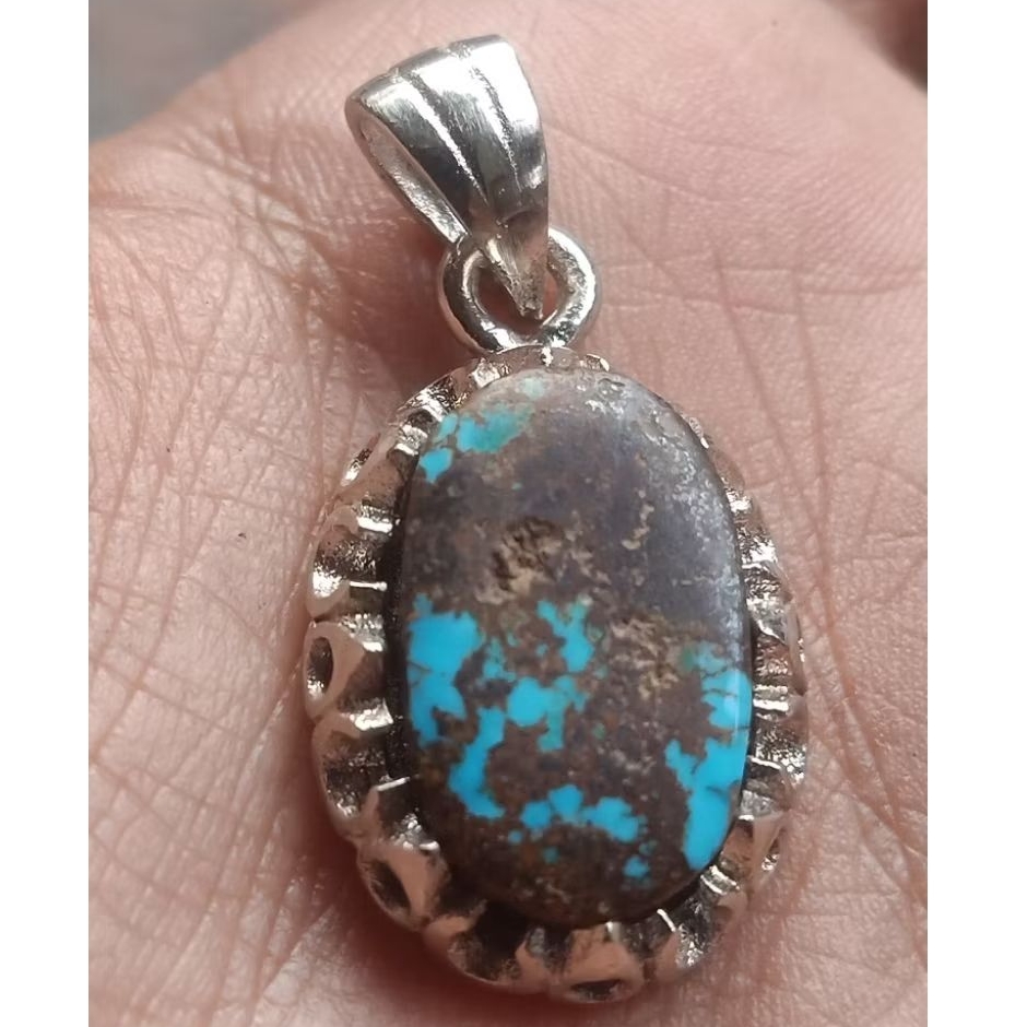 liontin batu pirus Persia lawasan