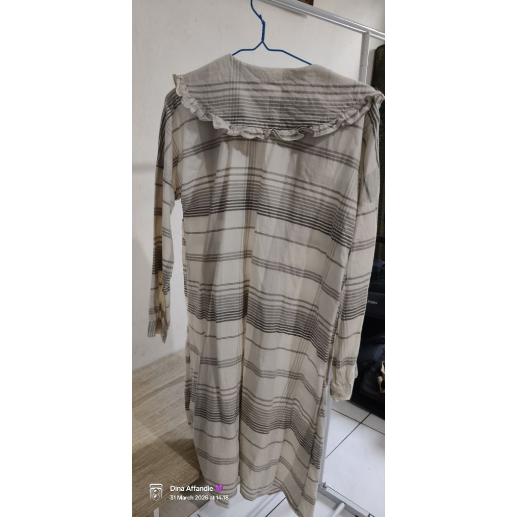 PRELOVED ‼️ Atasan/tunic warna broken white + garis abu²